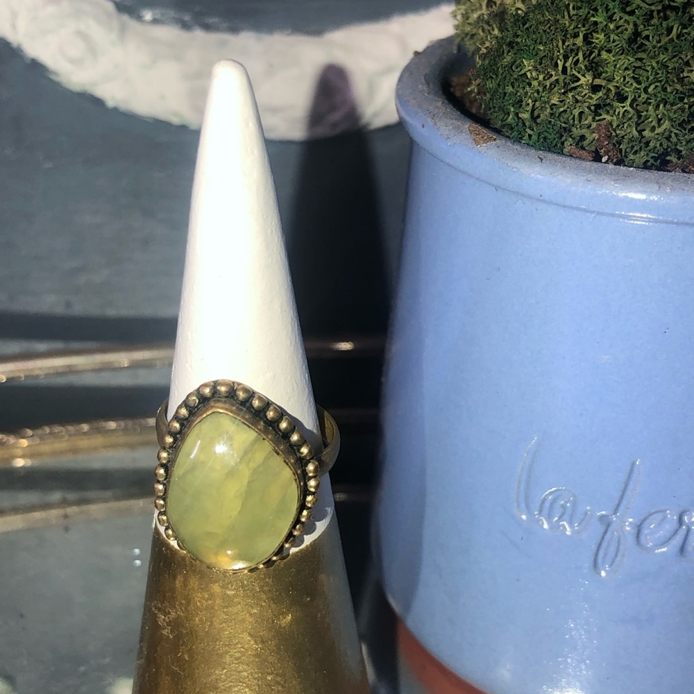 Stone Ring - Picture 2 of 6